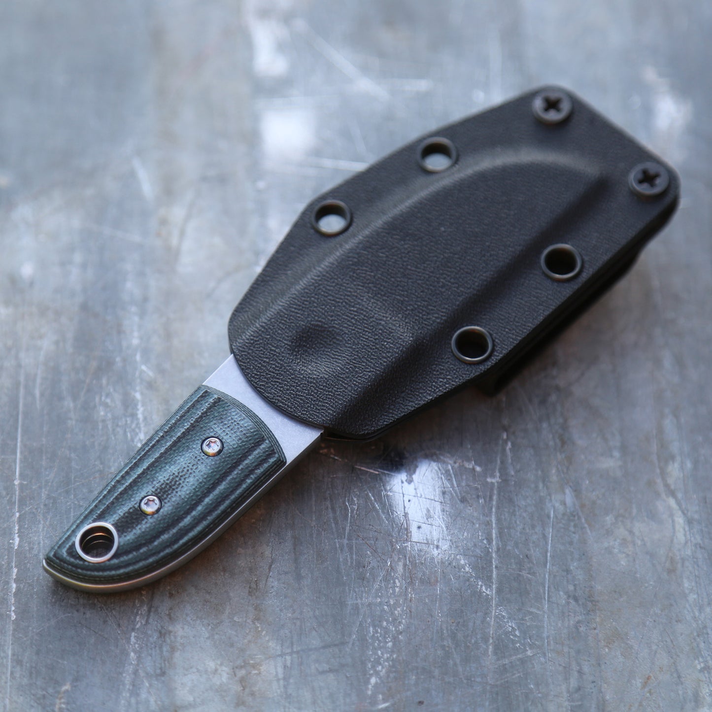 Anso Sheepsfoot x Black/Green Pistachio G10