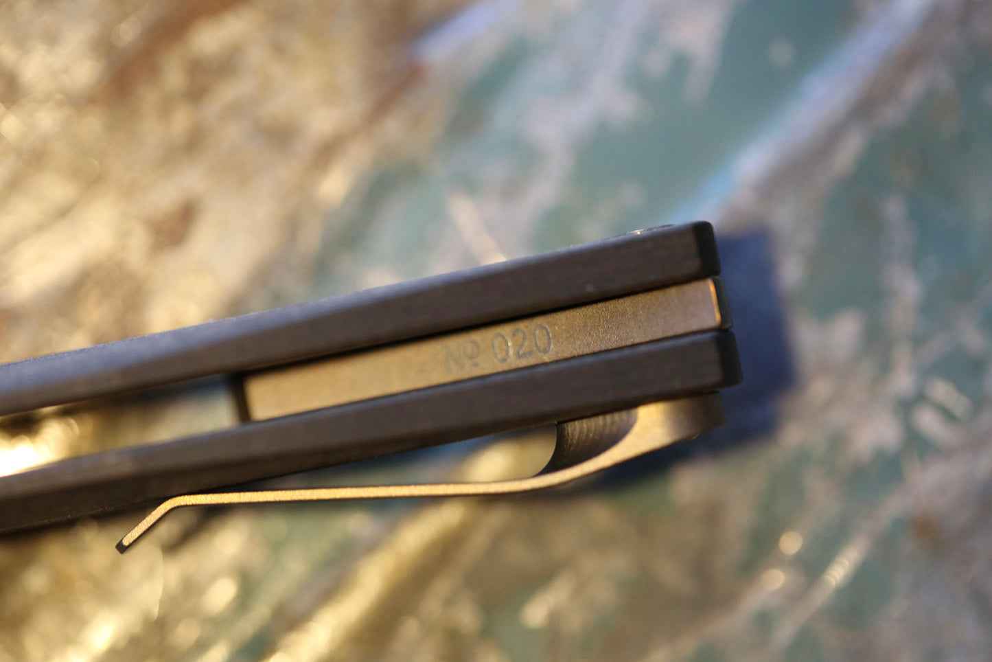 AROS - Black/Brown Richlite