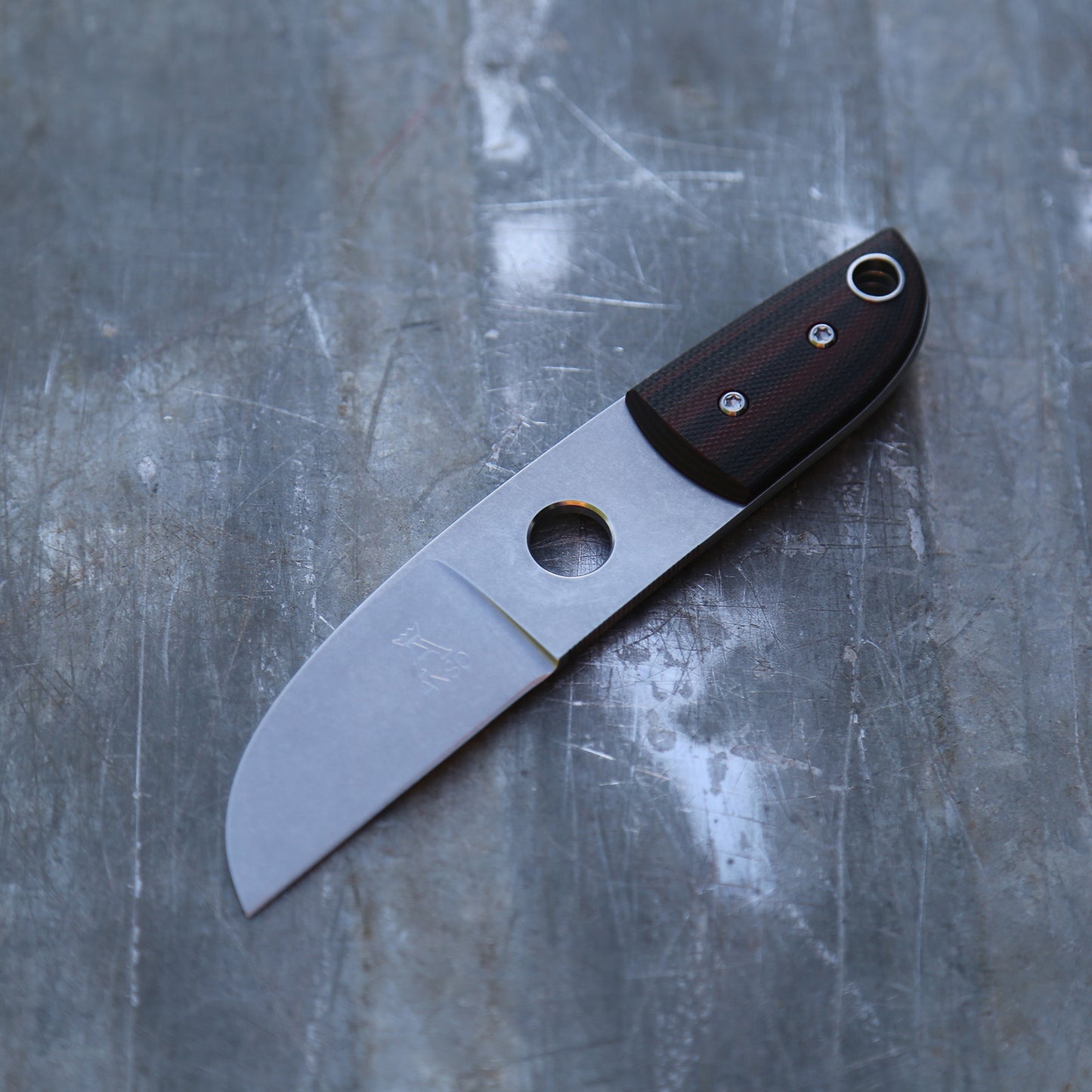 Anso Sheepsfoot x Black/Maroon G10