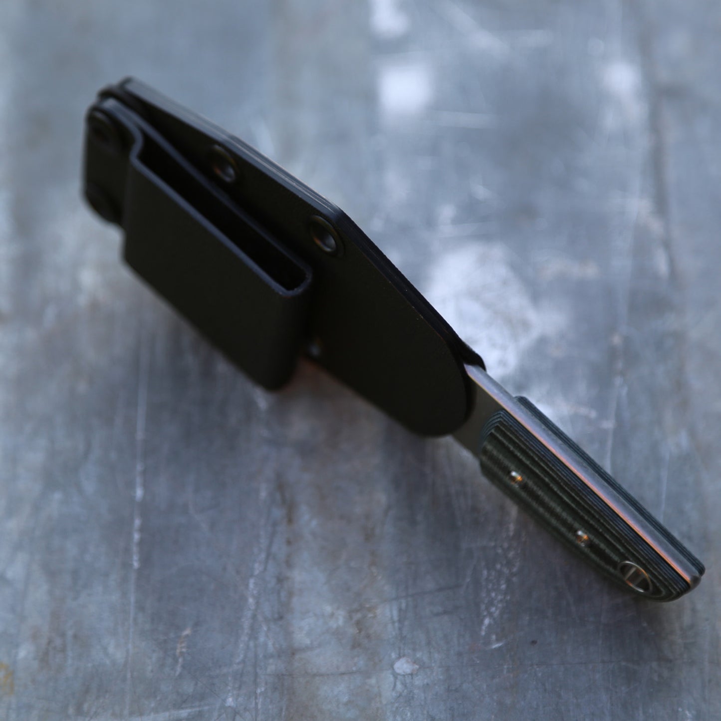 Anso Sheepsfoot x Black/Green Pistachio G10