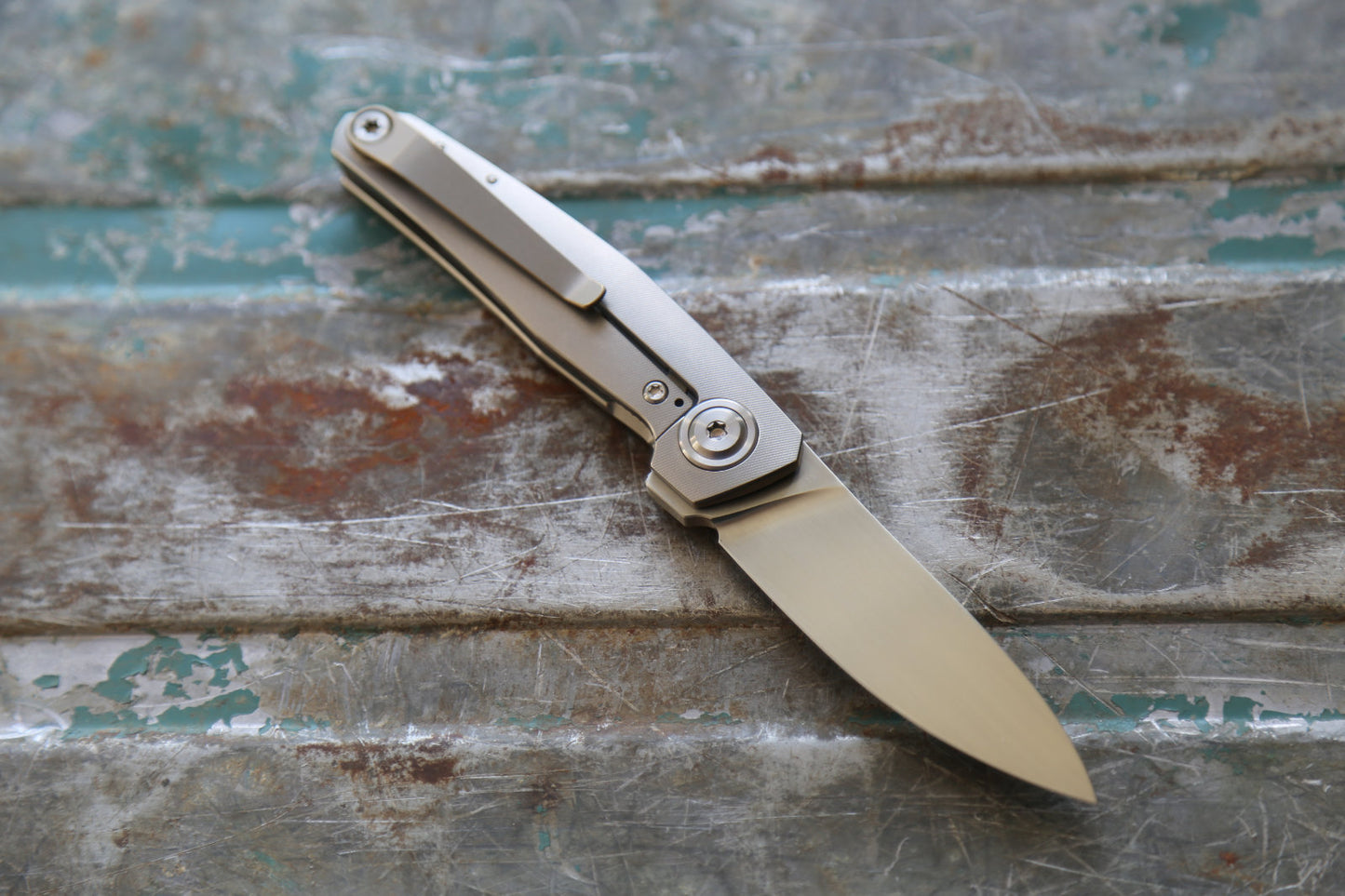 ISOLA x Amber Titanium Inlay