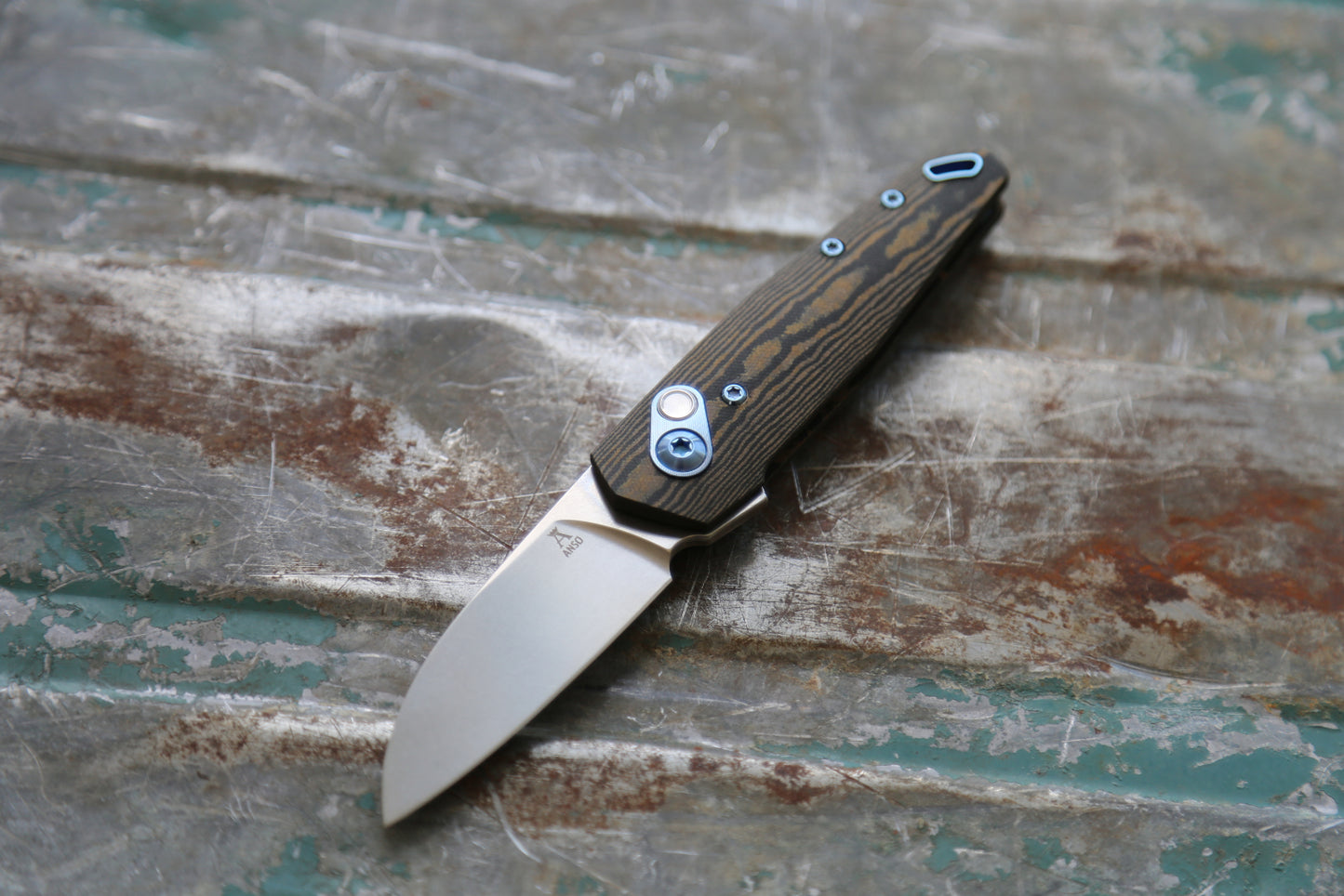 AROS - Black/Brown Richlite - deposit