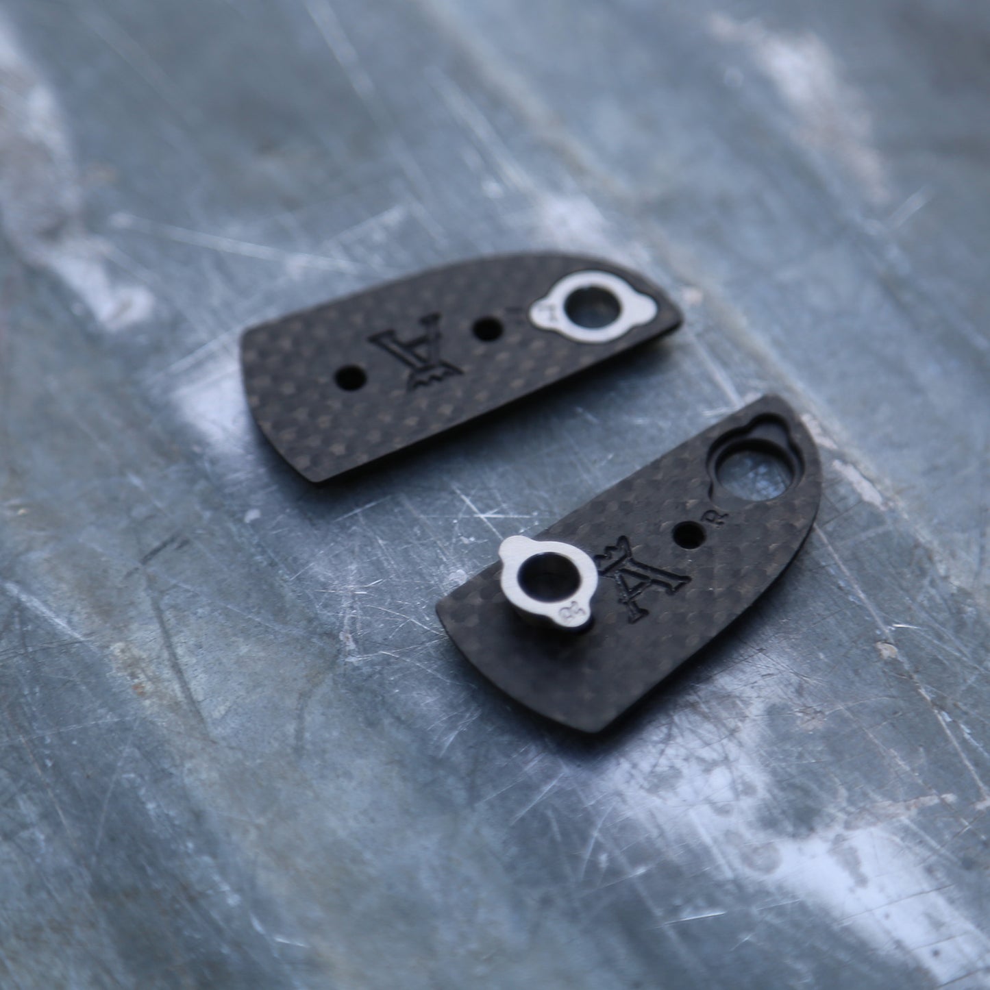 Anso Sheepsfoot - Handles Carbon Fiber & Ultem