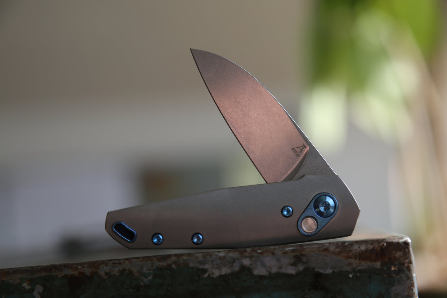 AROS - Titanium Grey