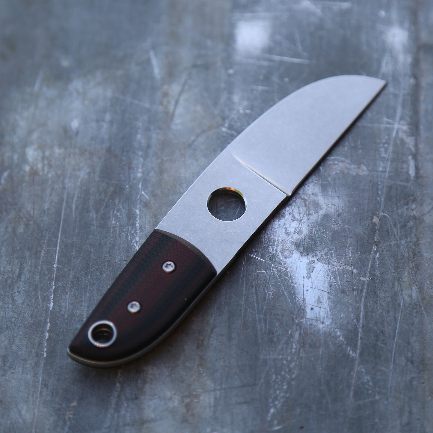 Anso Sheepsfoot x Black/Maroon G10