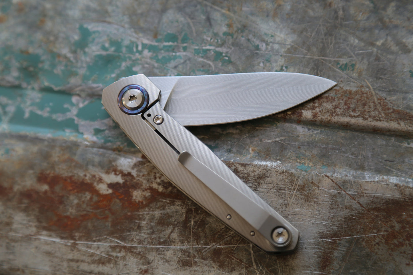ISOLA x Herring Bone Damascus x White Timascus