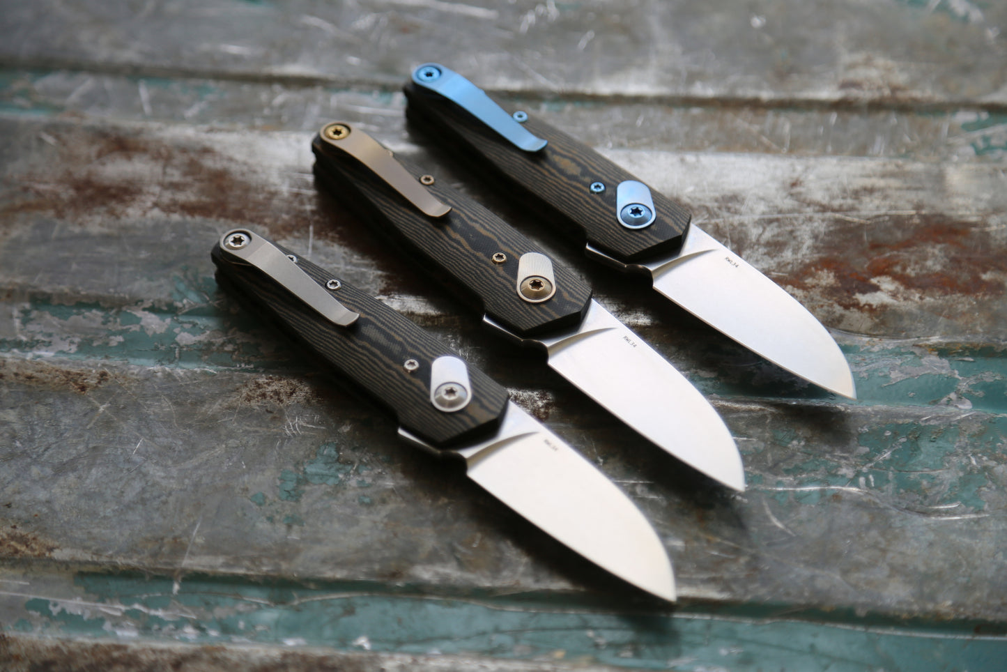 AROS - Black/Brown Richlite - deposit