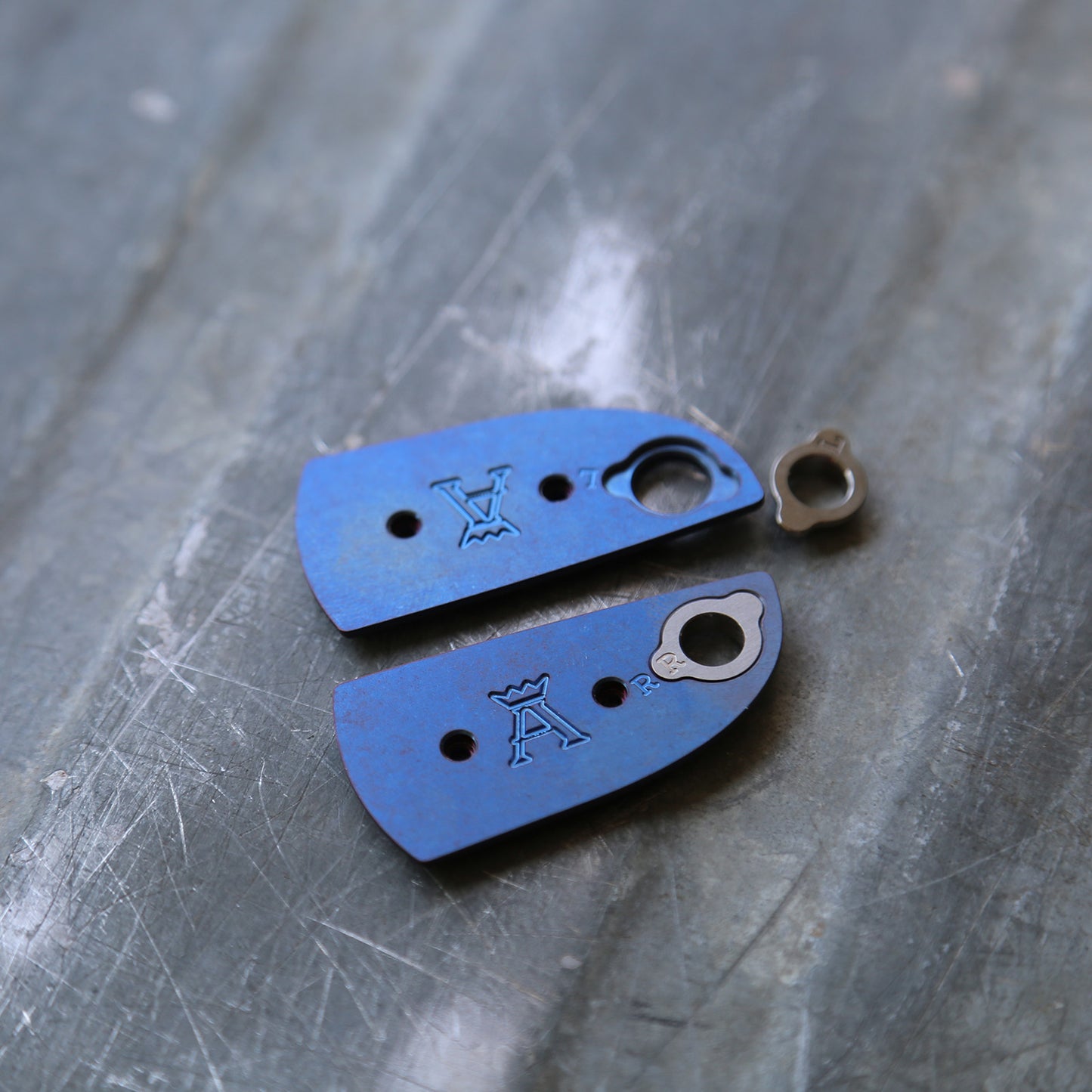 Anso Sheepsfoot - Handles Titanium