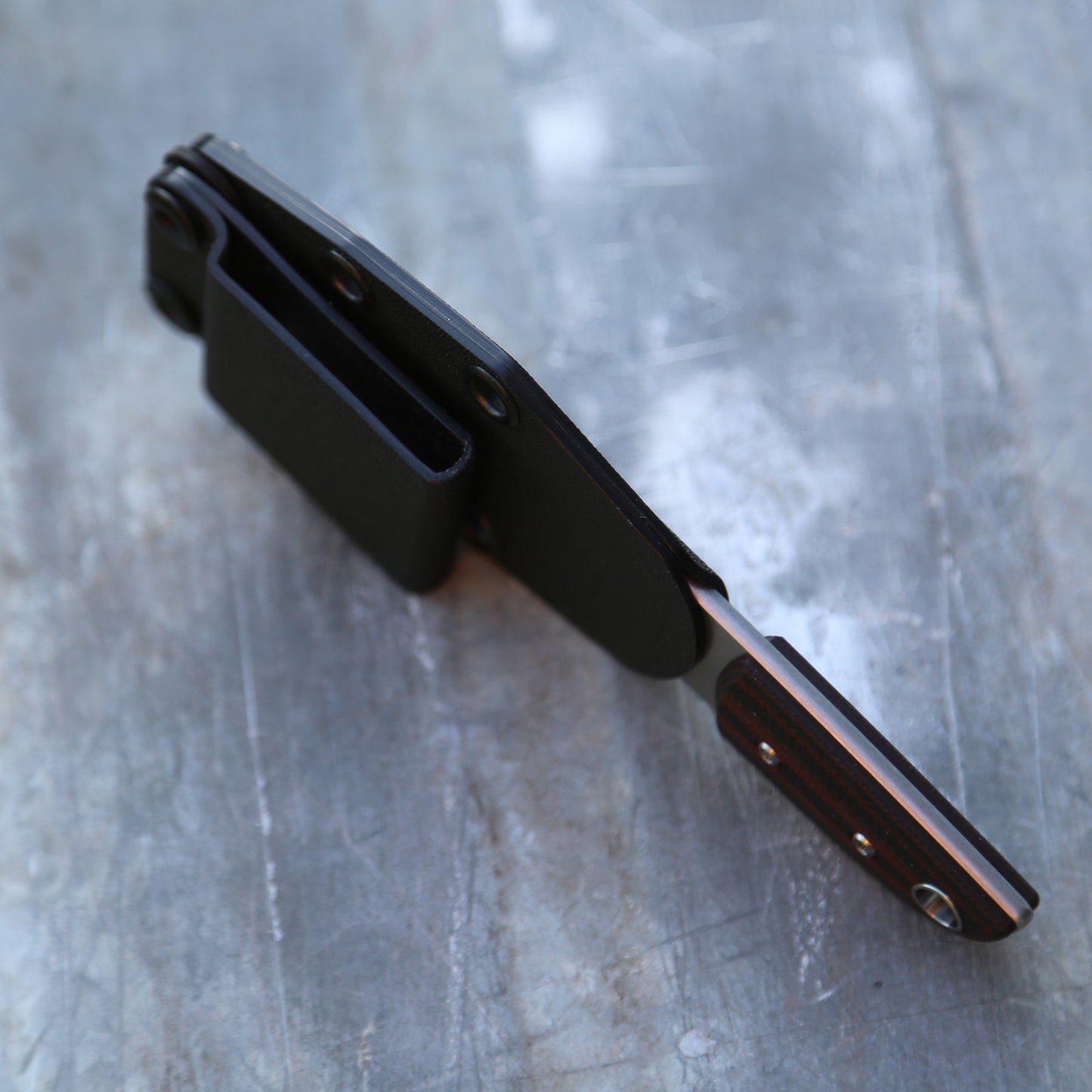 Anso Sheepsfoot x Black/Maroon G10