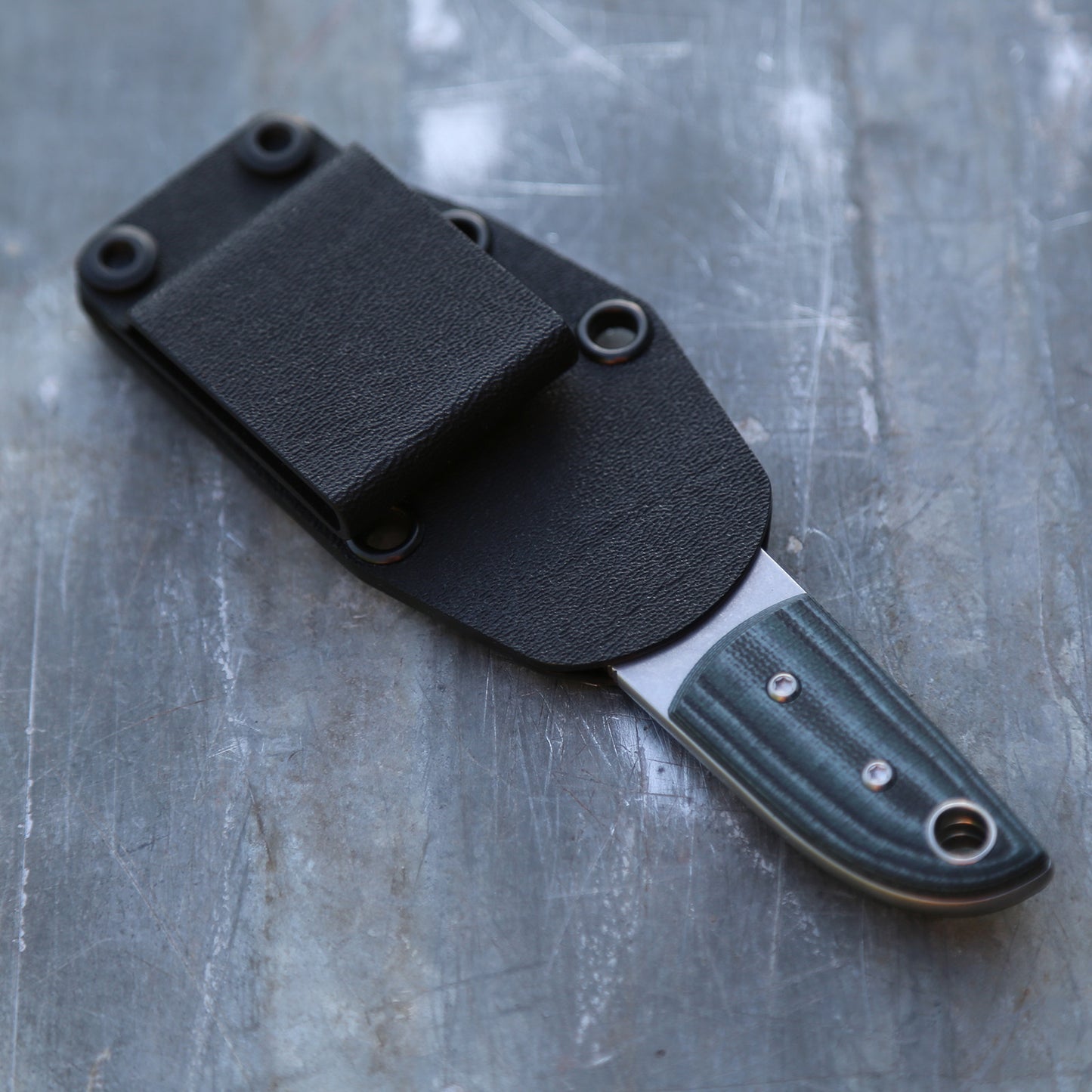 Anso Sheepsfoot x Black/Green Pistachio G10