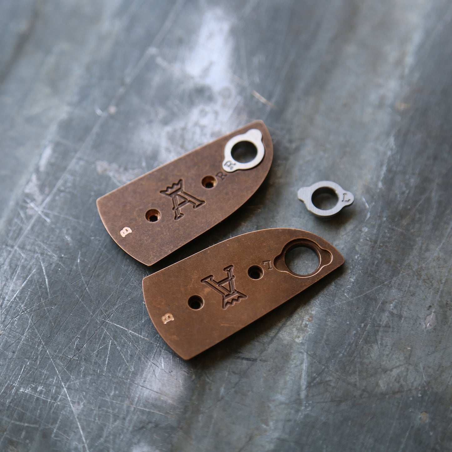 Anso Sheepsfoot - Handles Bronze, Brass, Copper, Zirconium