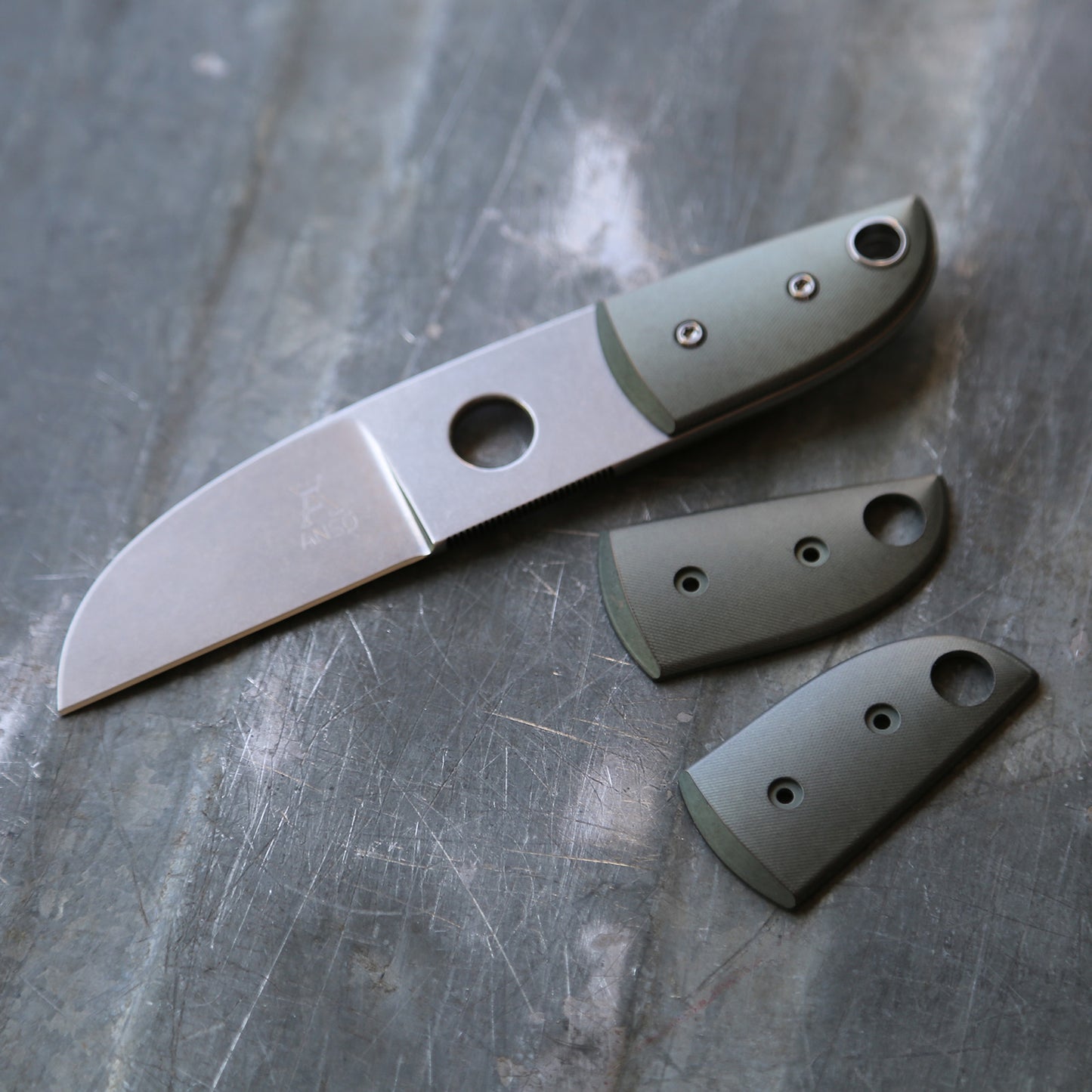 Anso Sheepsfoot - Handles Titanium
