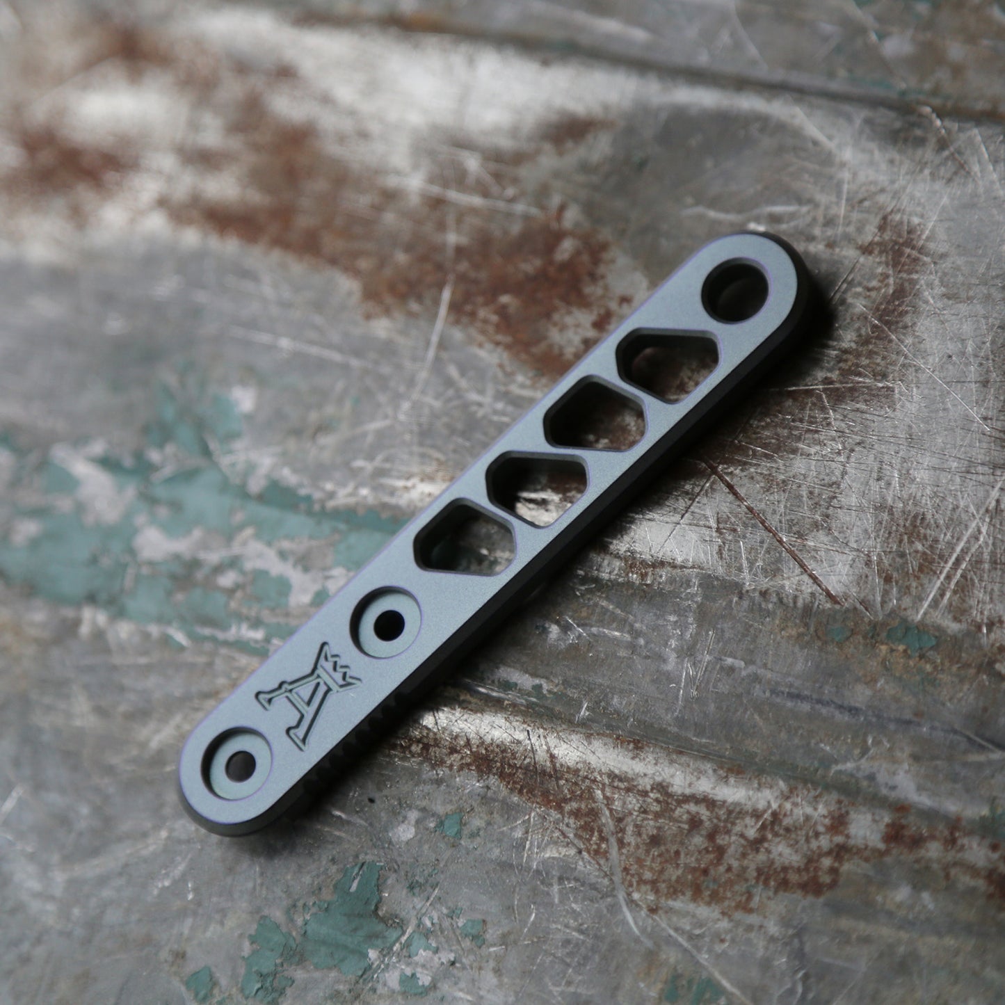 ASTRA NOVA - Handle - Titanium