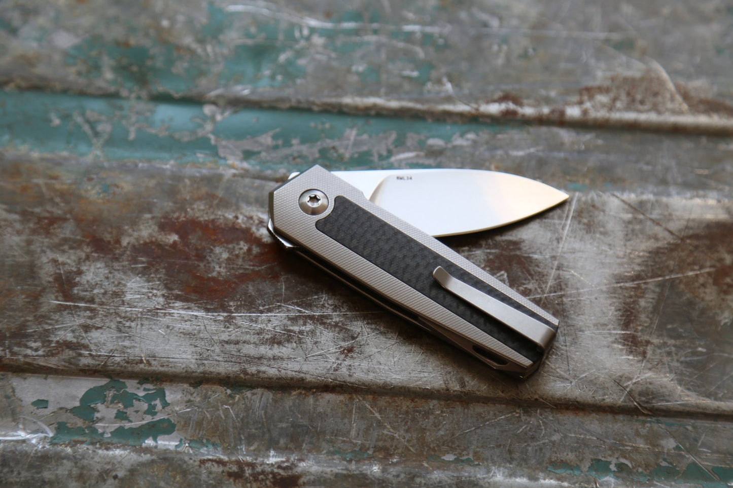 ARN x Grey x Carbon Fiber