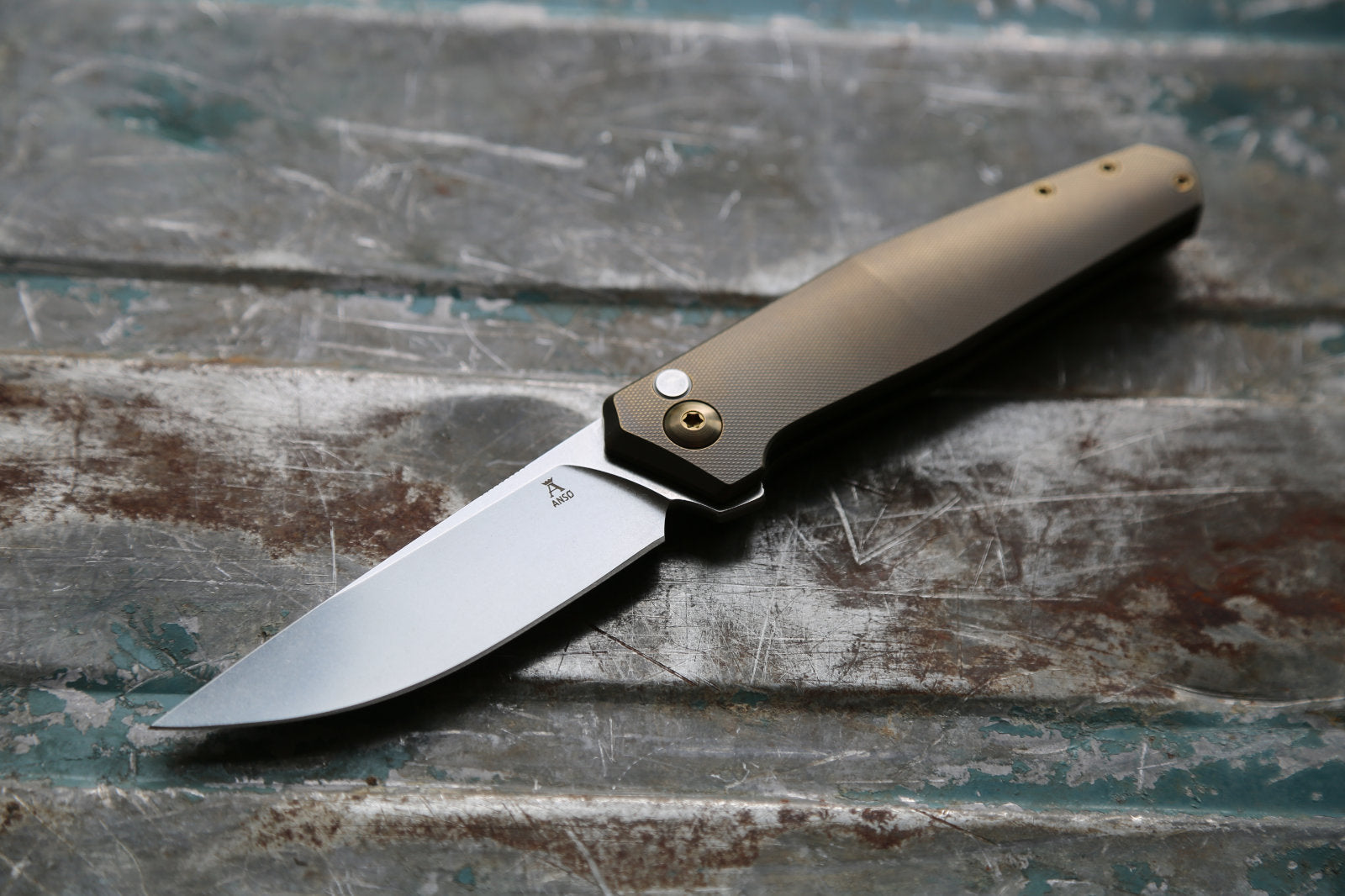 TOKO – Amber x Zirconium