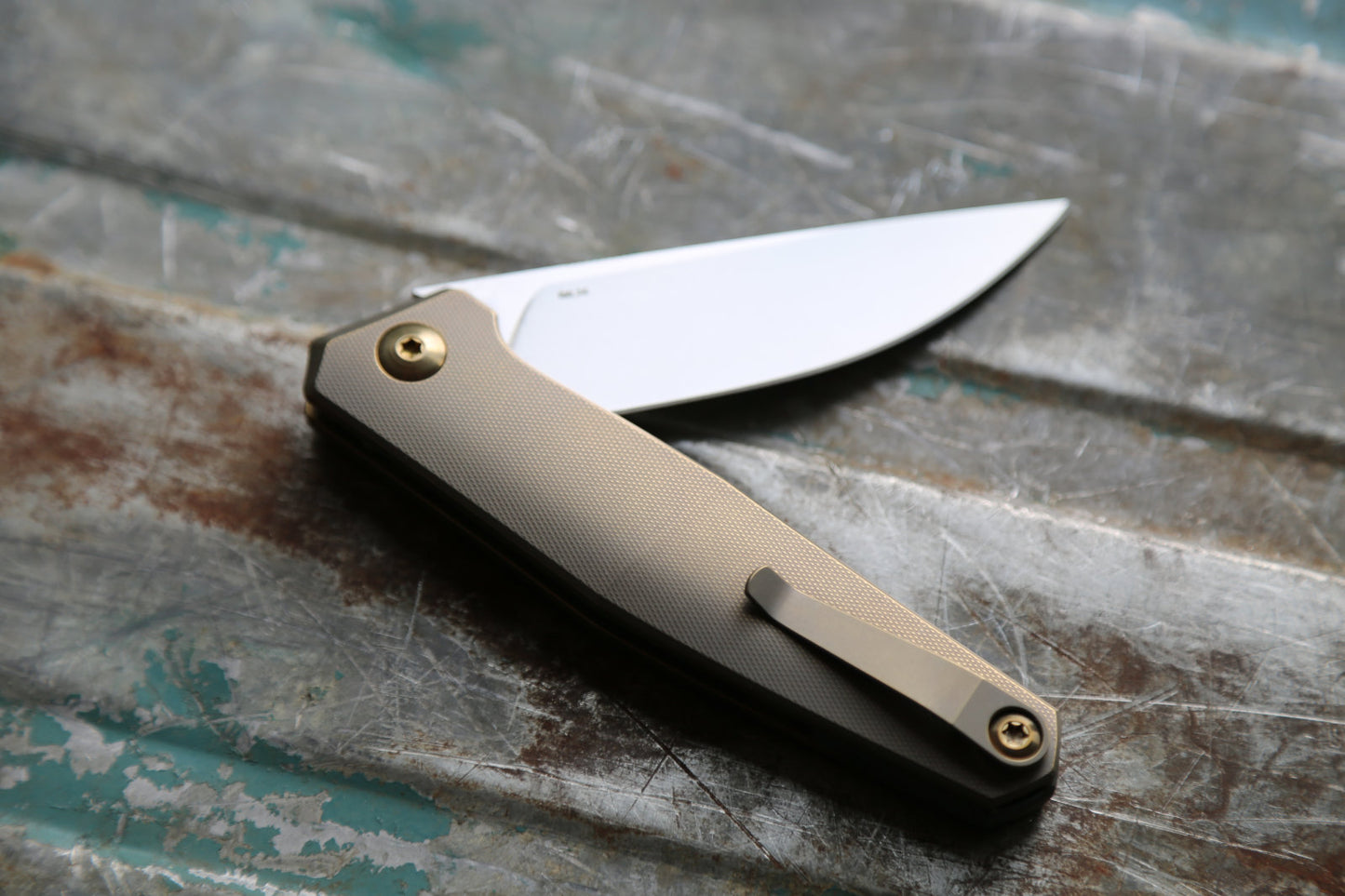 TOKO – Amber x Zirconium