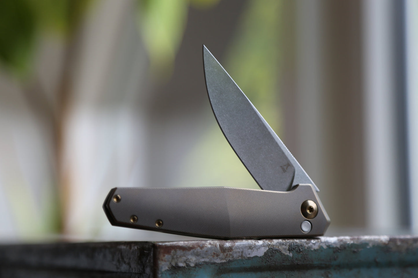 TOKO – Amber x Zirconium