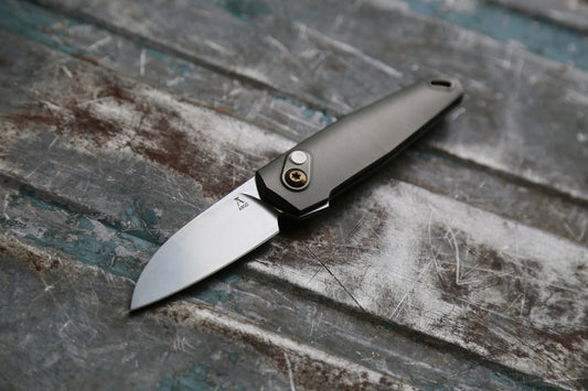 AROS 2.0 Grey Titanium - Amber details