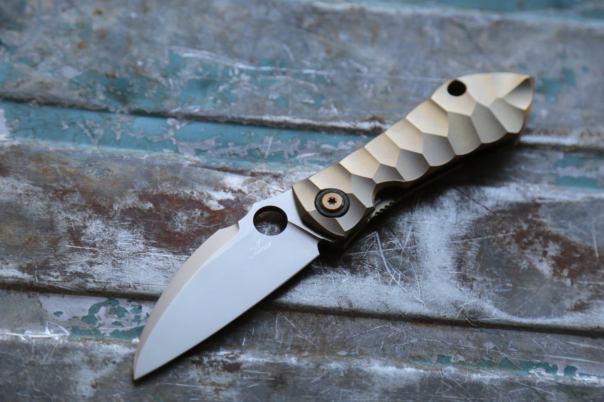 MODEL 67 x Titanium Amber x Carbon Fiber