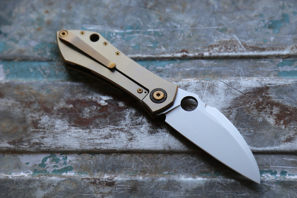 MODEL 67 x Titanium Amber x Carbon Fiber