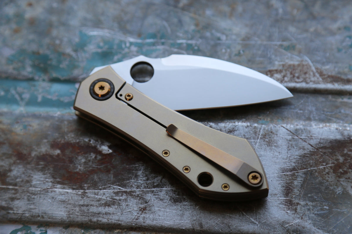 MODEL 67 x Titanium Amber x Carbon Fiber