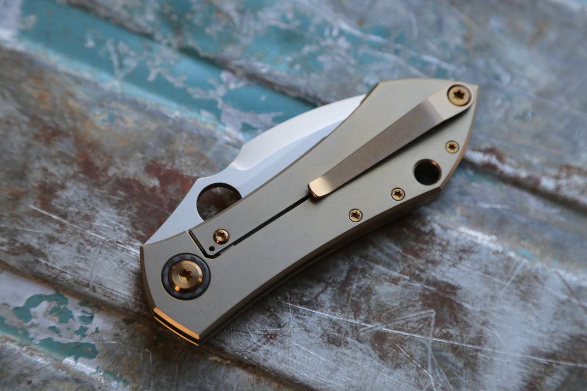 MODEL 67 x Titanium Amber x Carbon Fiber