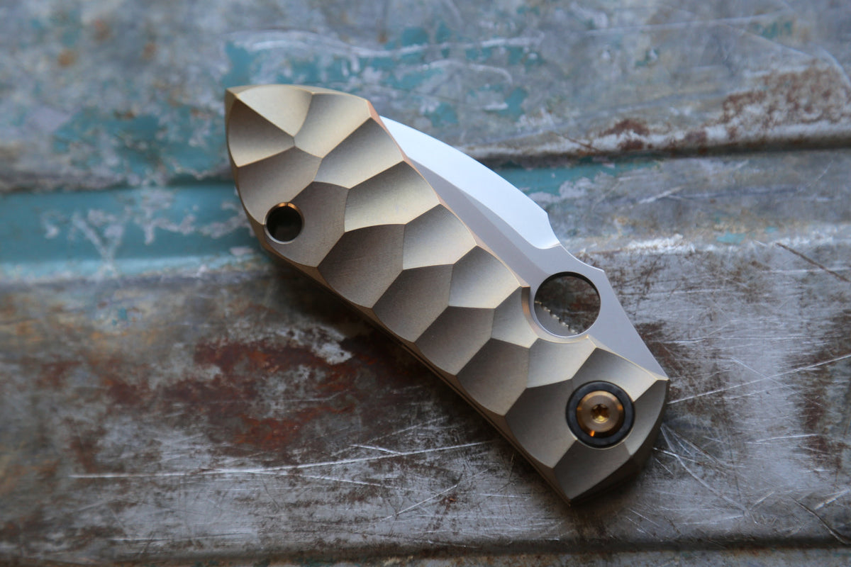 MODEL 67 x Titanium Amber x Carbon Fiber