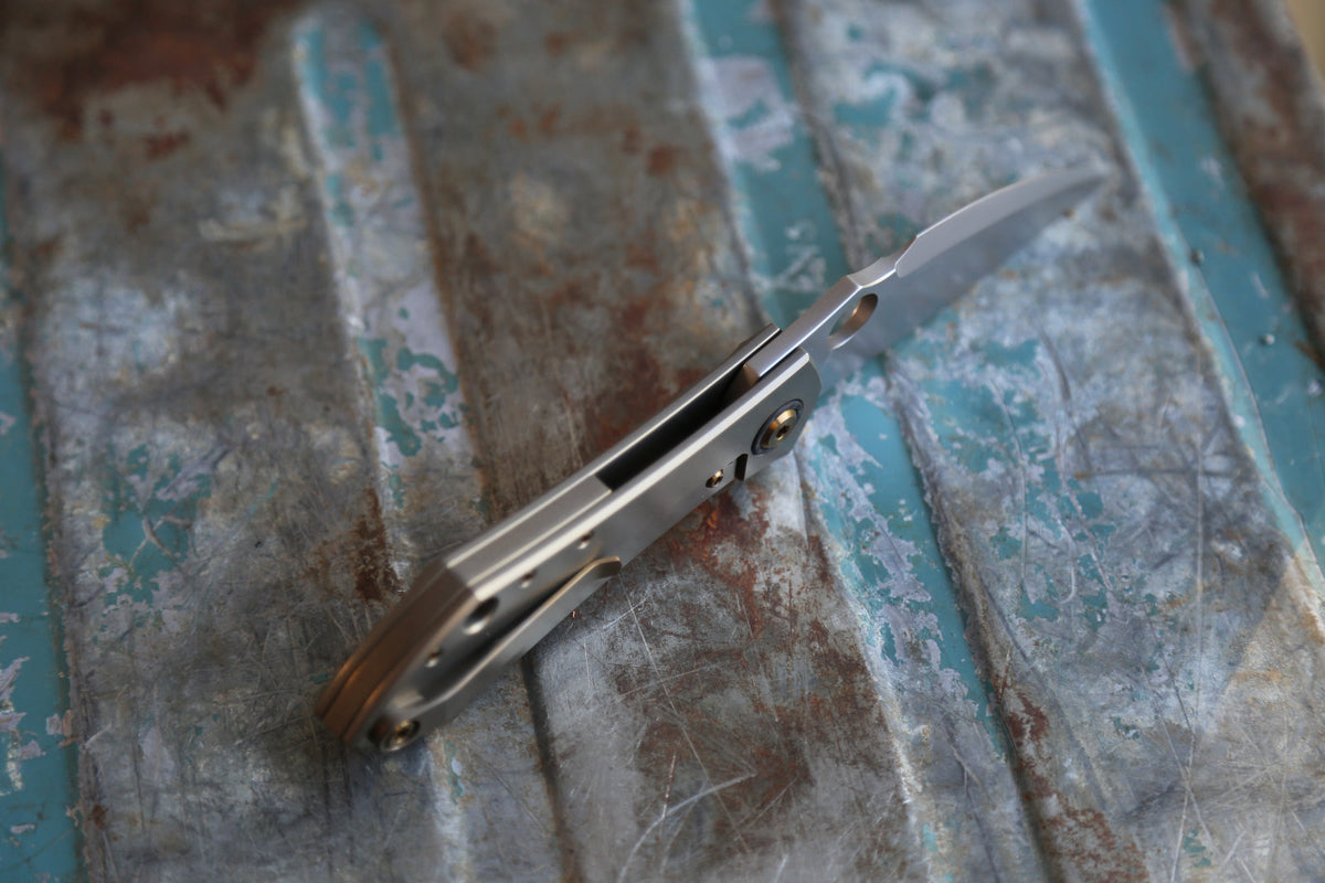 MODEL 67 x Titanium Amber x Carbon Fiber