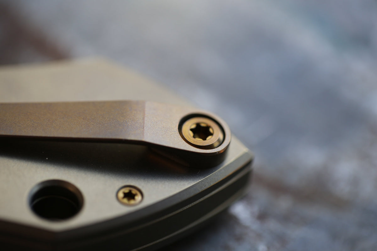 MODEL 67 x Titanium Amber x Carbon Fiber