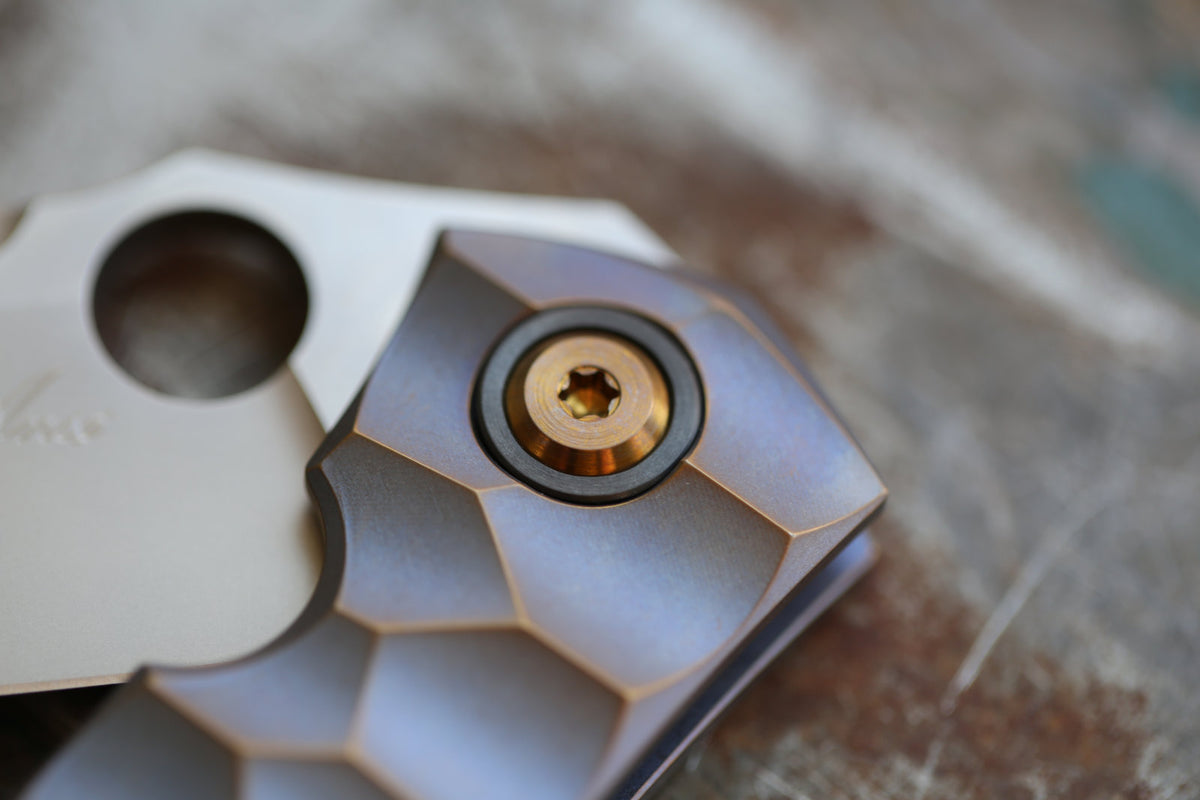 MODEL 67 x Titanium Kobolt x Zirconium
