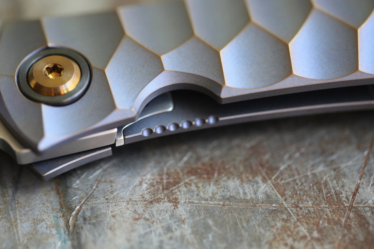 MODEL 67 x Titanium Kobolt x Zirconium