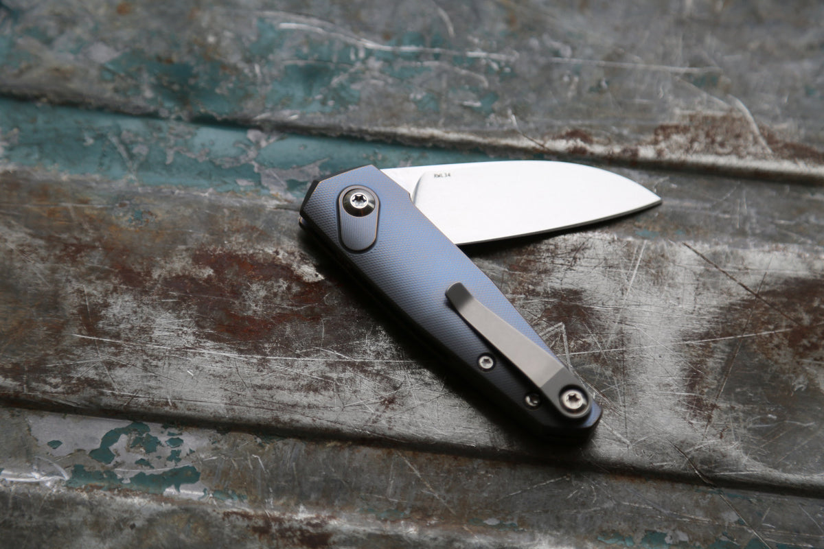 AROS 2.0 KOBOLT Titanium - Grey/Satin details