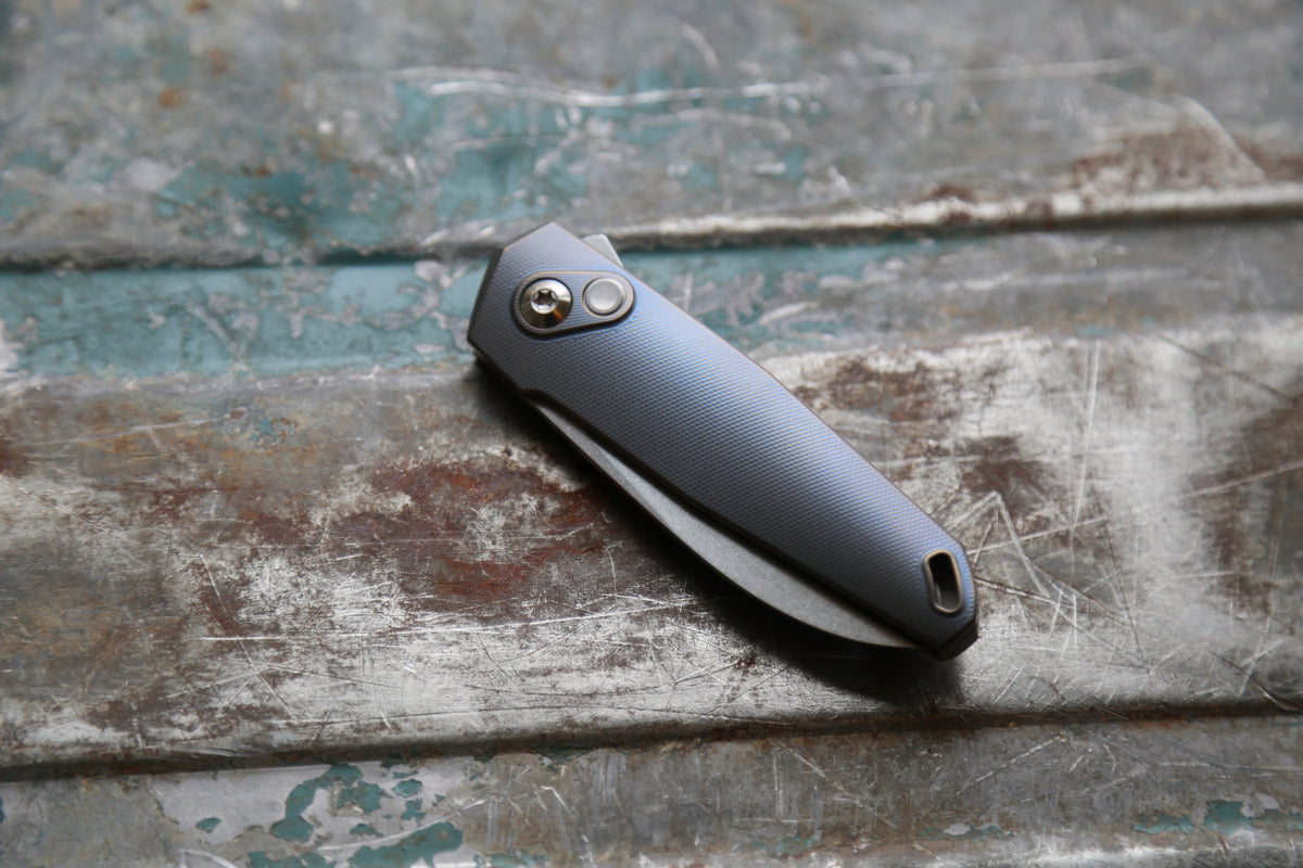 AROS 2.0 KOBOLT Titanium - Grey/Satin details