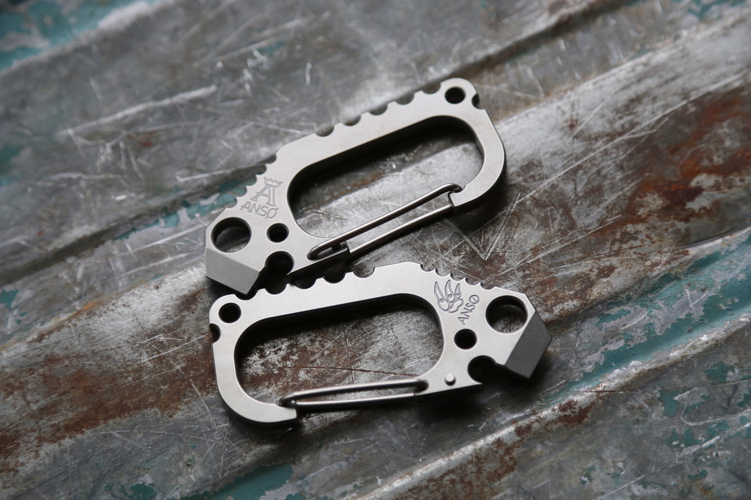 Carabiner V3 - Grey Titanium - 25 Years Limited Edition