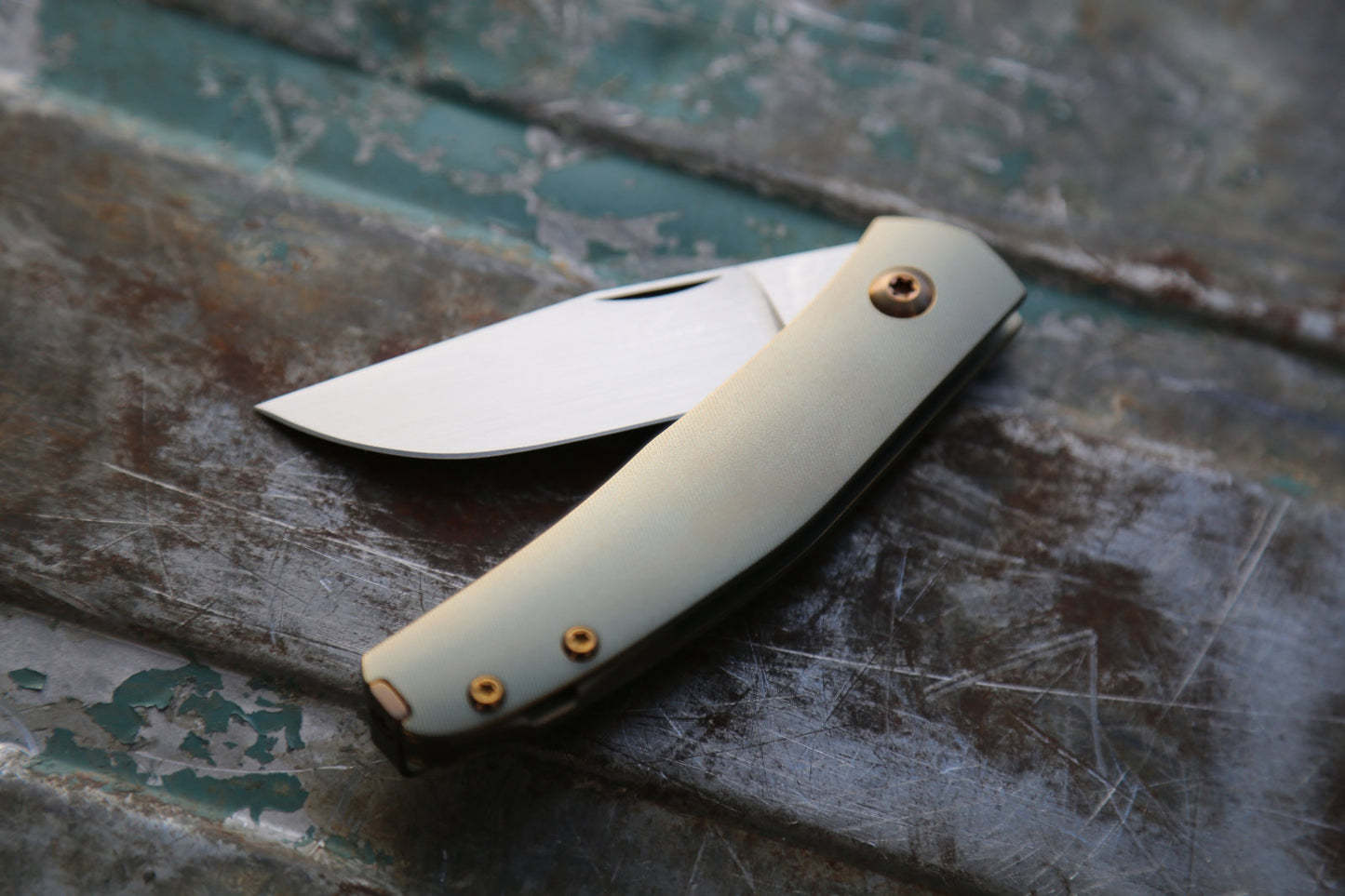 Casino x Textured Titanium