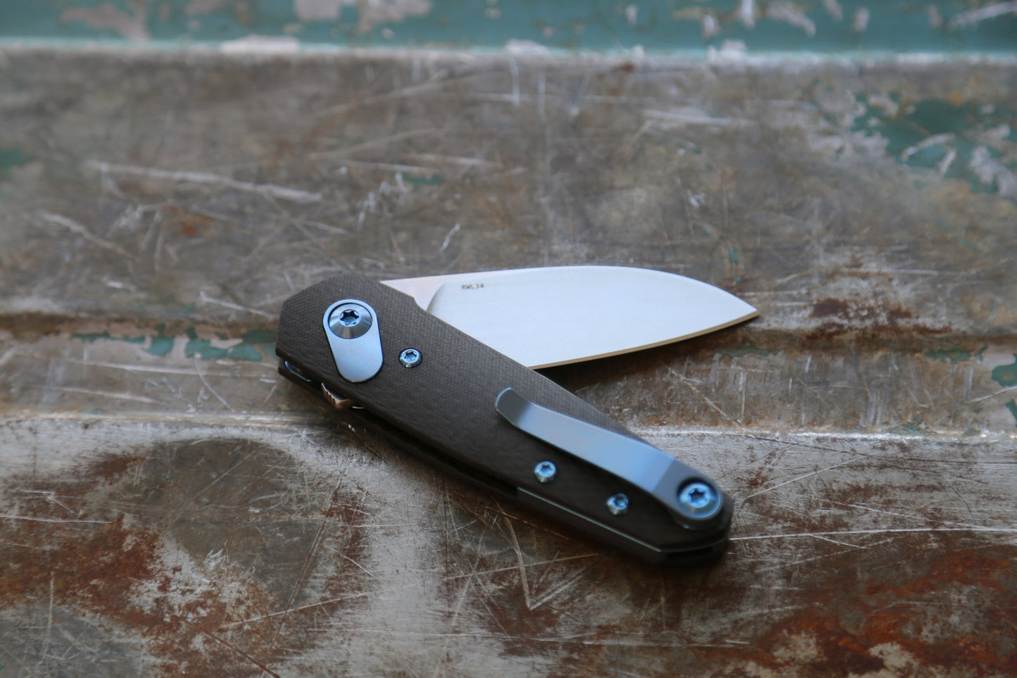 AROS x Carbon Fiber