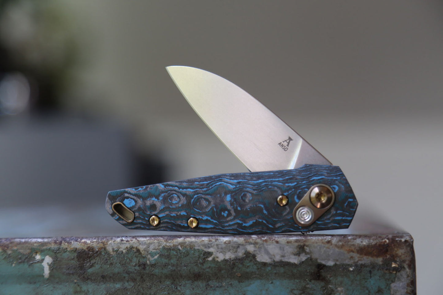 AROS - Fat Carbon Scales