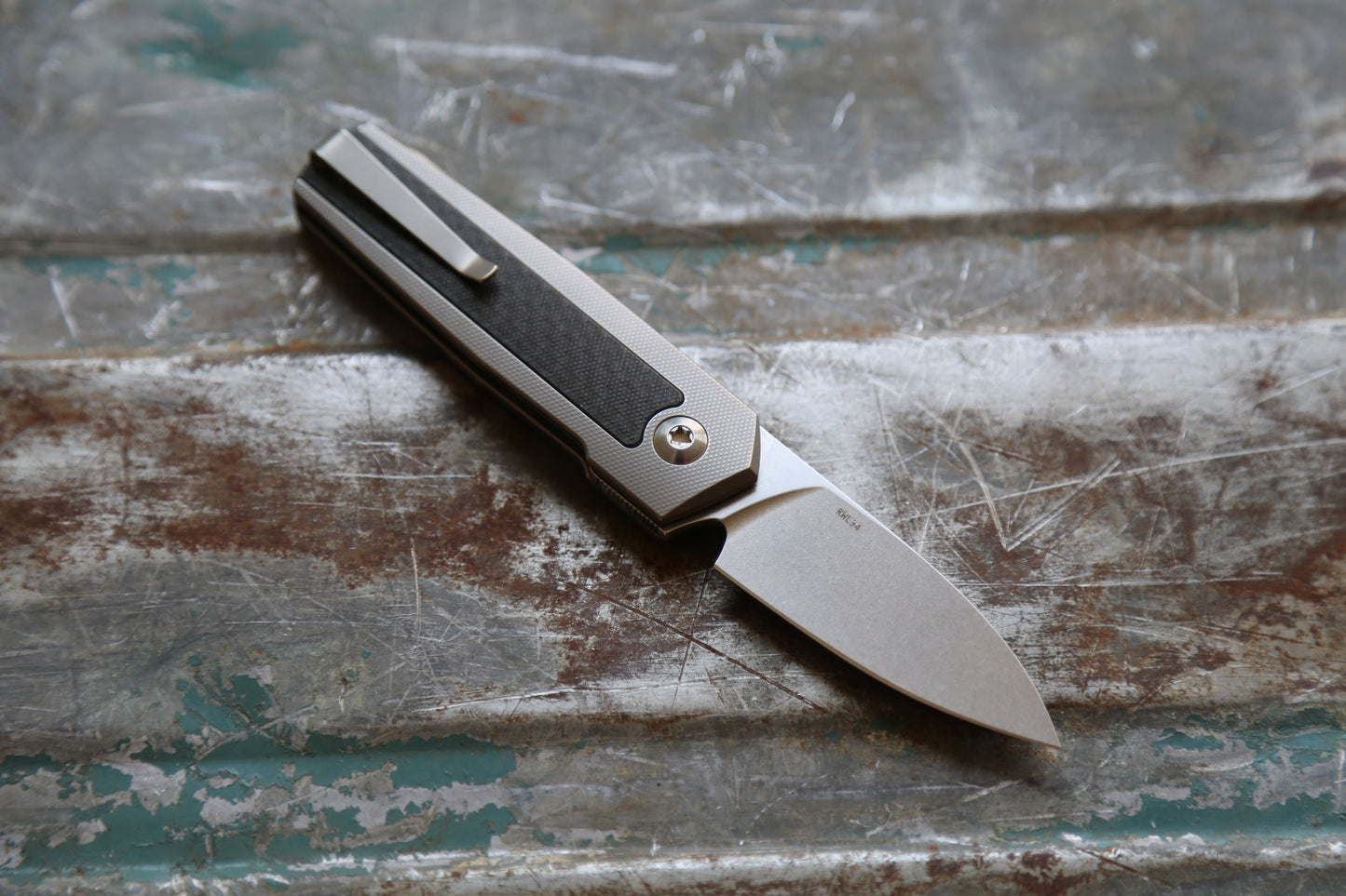 ARN x Carbon Fiber x Grey