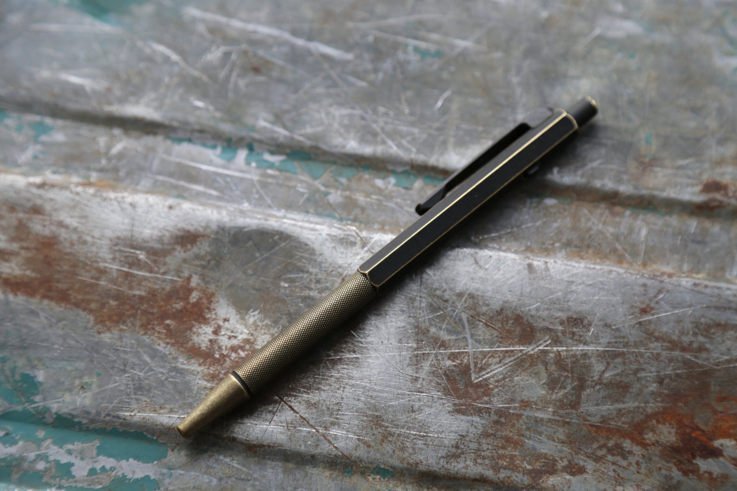 NEW - Ansø Pen - Blackend Brass