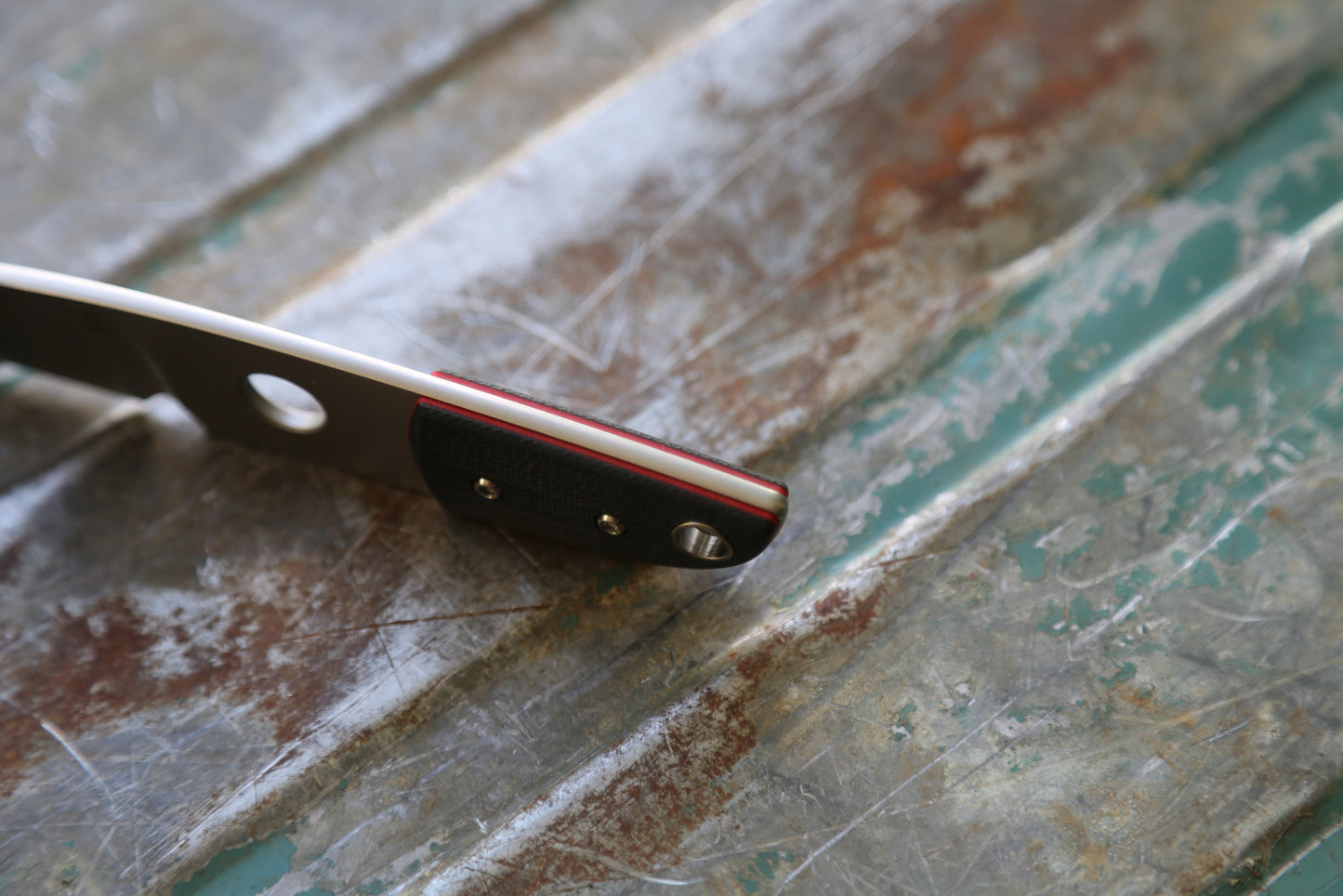Sheepsfoot x Black/Red G10