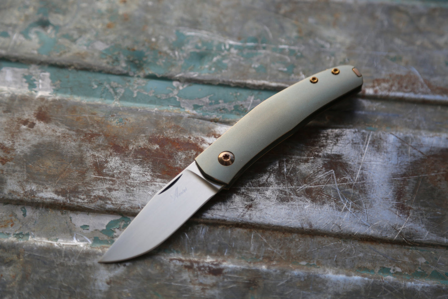 Casino x Textured Titanium