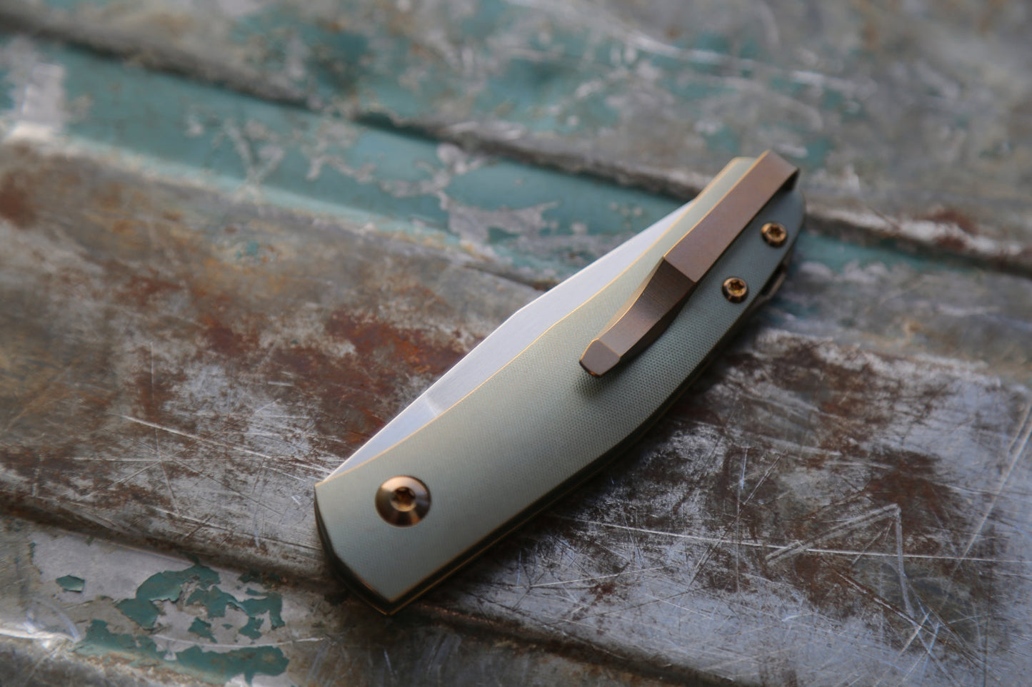 Casino x Textured Titanium